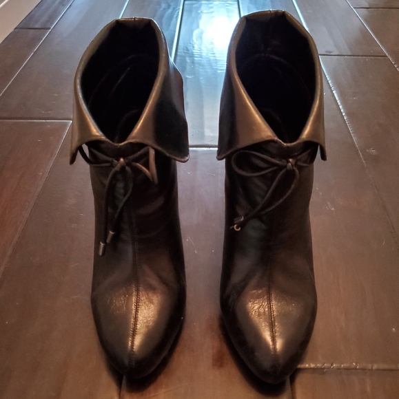 Banana Republic Black Leather Stiletto ENA Booties - Picture 6 of 8